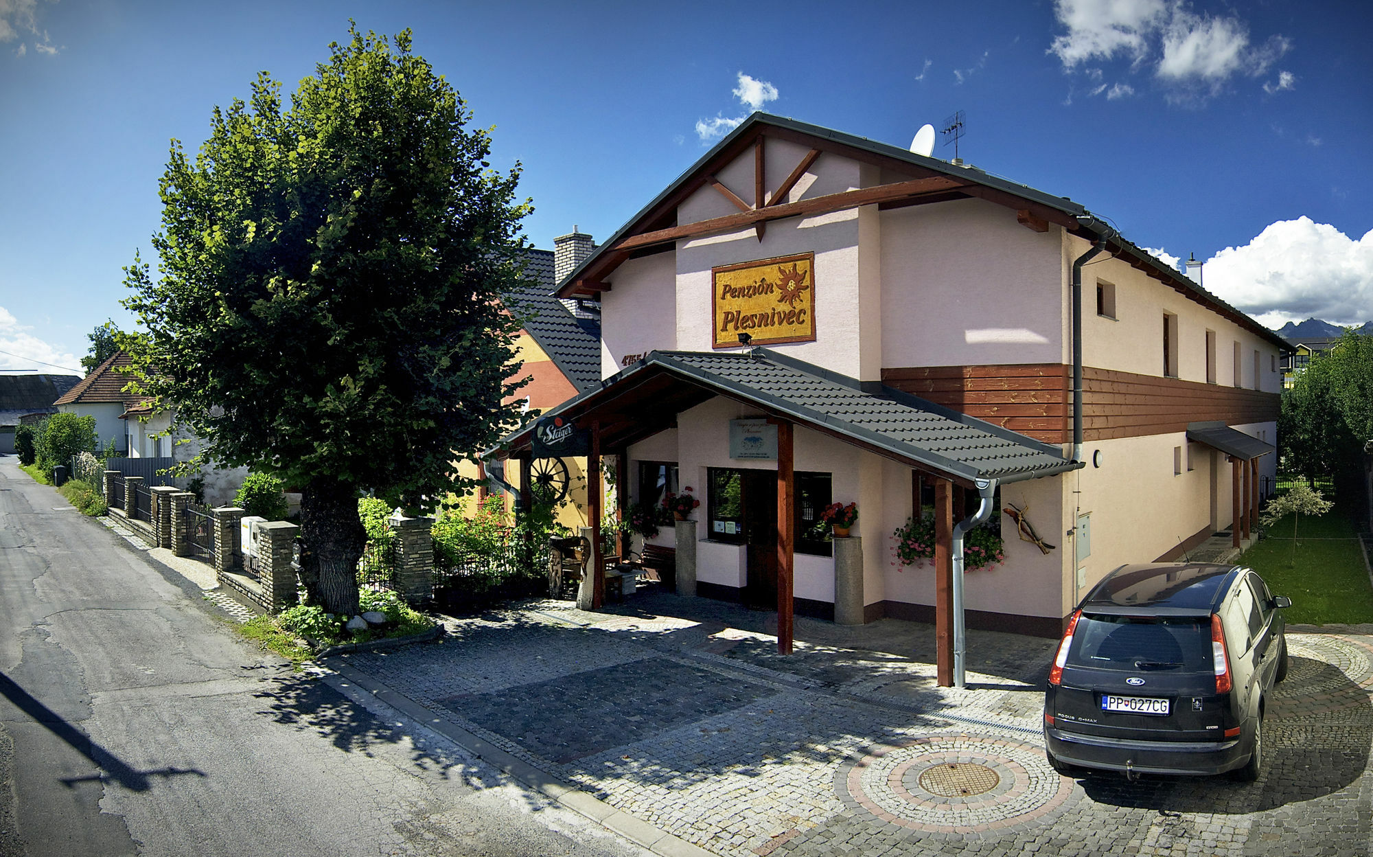 Penzion Plesnivec ポプラト エクステリア 写真